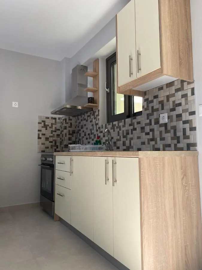 Mirovigli Family Rooms Lepedha Apartment