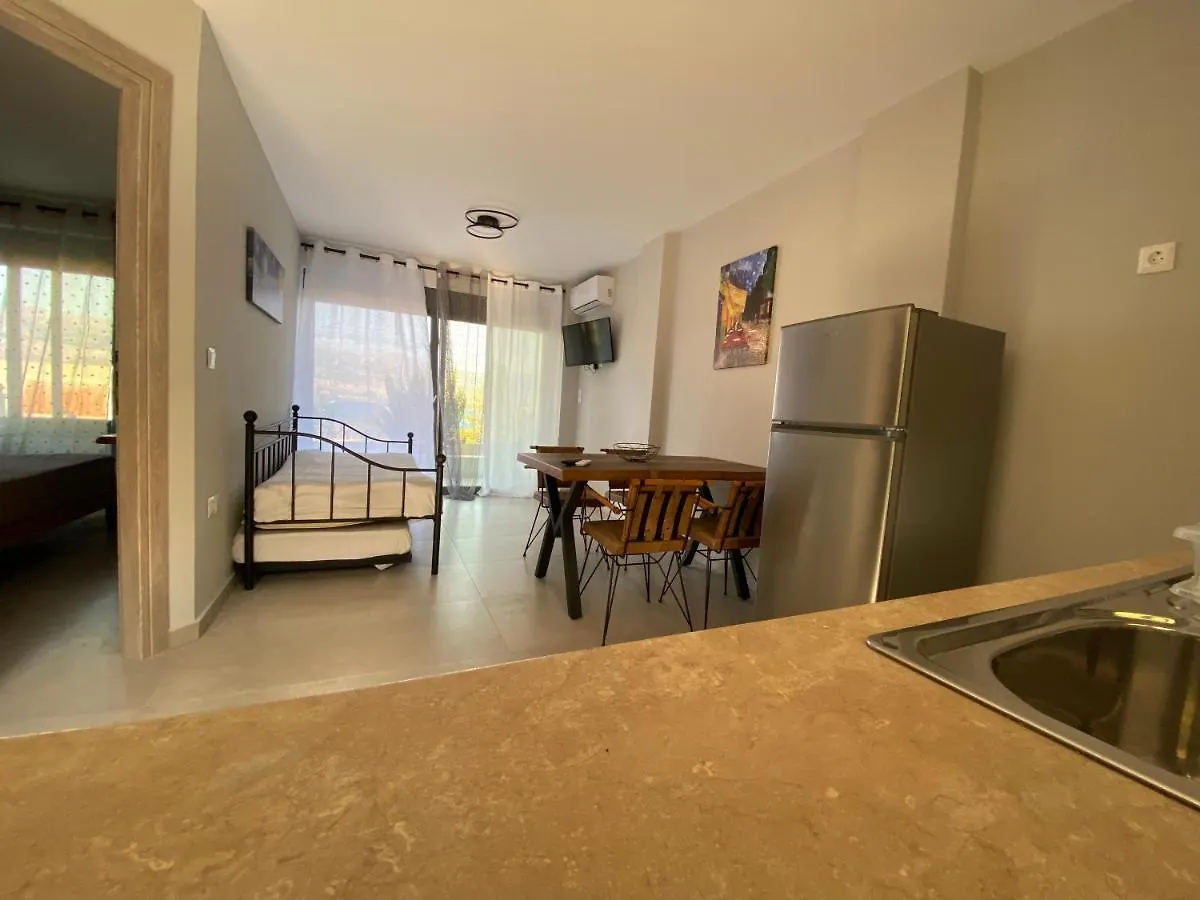 Mirovigli Family Rooms Lepedha Greece